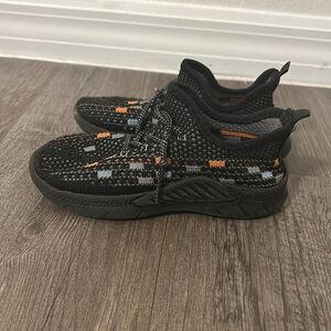 Toddler Boy Sneakers Size 32 UK 1.5 US